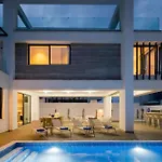 Amazonia - Large Private Pool فيلة